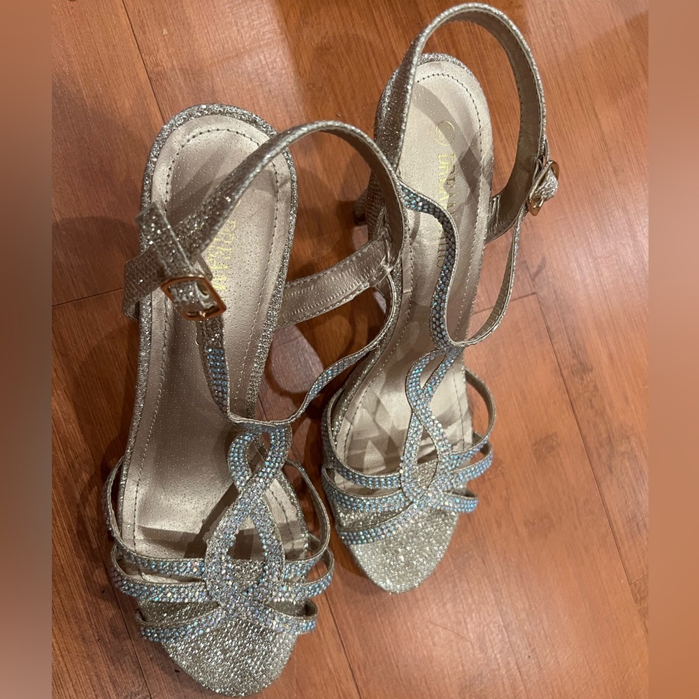 Elegant Gold Strappy Women's Heels